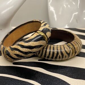 2 Wooden Bracelets Animal Print